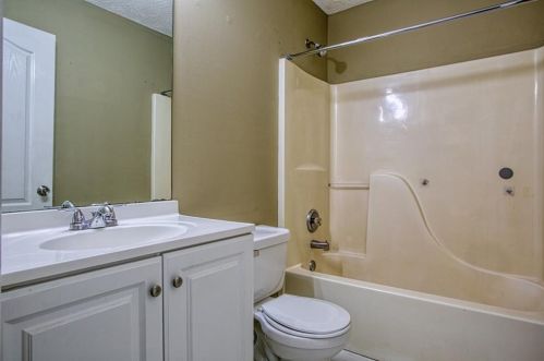 4072 Peachtree Farms Rd, Rex GA  30273-1380 exterior