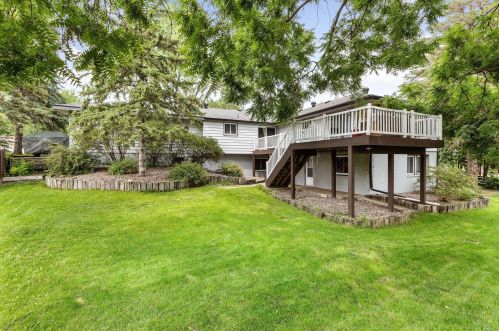 208 Colleen Ave, Saint Paul MN  55126-6252 exterior