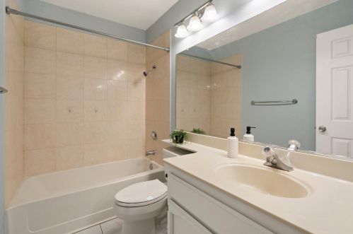 9420 Trenholm Dr, Elk Grove CA  95758-6533 exterior