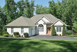 20 Upland Shores Dr, Penhook, VA 24137-5200