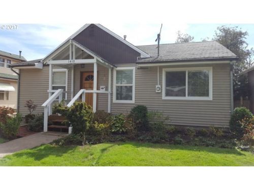 1410 8th St, Newberg, OR 97132-3712