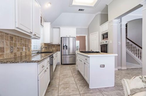901 Hilton Dr, Midlothian TX  76063-3840 exterior