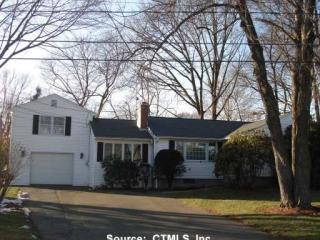 34 Meadow St, Hartford, CT 06108-3218
