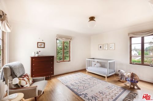 1114 Mountain St, Glendale CA  91207-1834 exterior