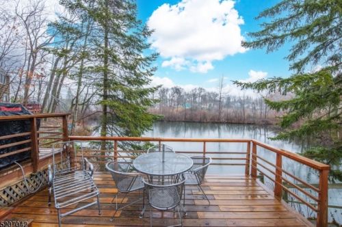 9 Ironwood Trl, Parsippany, NJ 07834-2815
