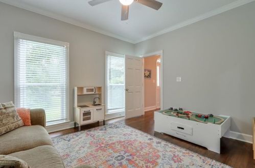 430 Lost Forest Ct, Atlanta GA  30328-2101 exterior