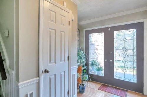 5672 Grist Stone Dr, Lilburn, GA 30047-6231