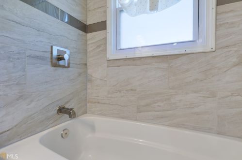 976 Pinehurst Dr, Smyrna GA  30080-4225 exterior