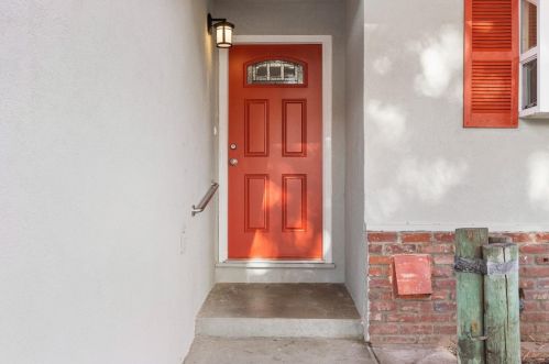 1901 Skylane Way, Modesto, CA 95350-2699