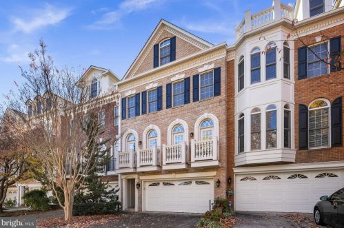 1822 Fonthill Ct, Mc Lean, VA 22102-4788
