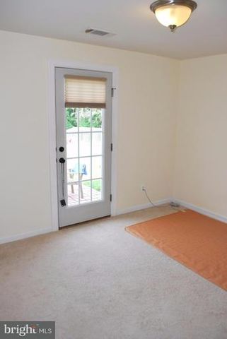 4016 Hirst Dr, Annandale, VA 22003-2413