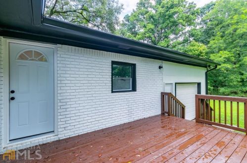 2892 Humphries Dr, Atlanta GA  30354-2434 exterior