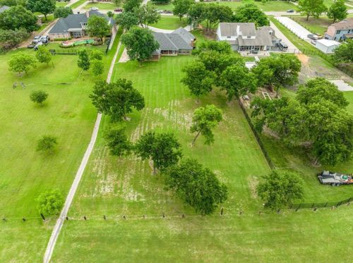 143 Creekview Ln, Crandall, TX 75114-5105
