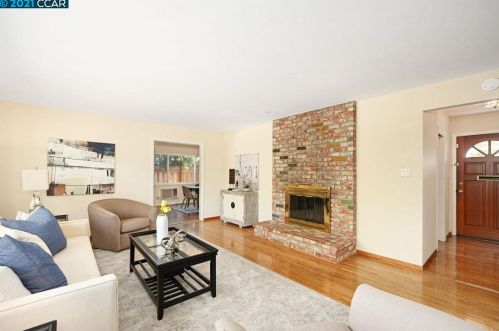 1427 El Dorado Dr, Concord CA  94518-1227 exterior