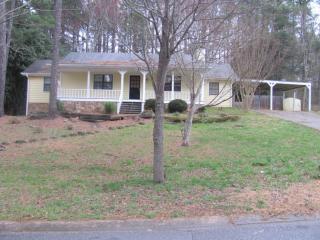 916 Curry Cir, Conyers GA  30094-2710 exterior