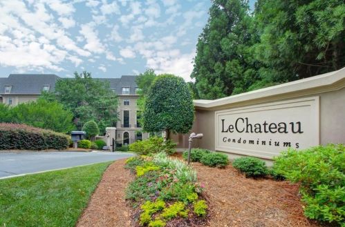 2865 Lenox Rd, Atlanta GA  30324-2880 exterior