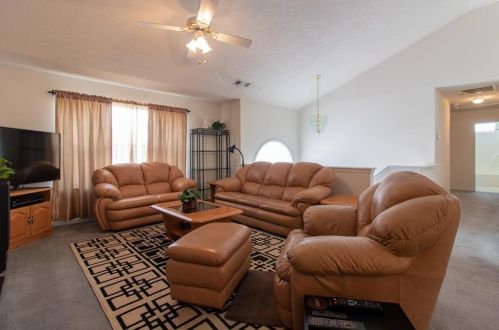 1909 Owens Trl, Rex GA 30273-1080 exterior