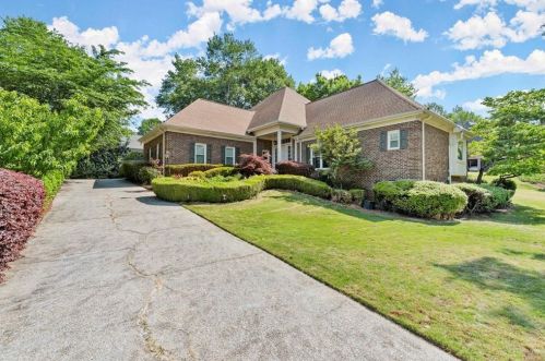 123 Atlanta Country Club Dr, Marietta, GA 30067-4601