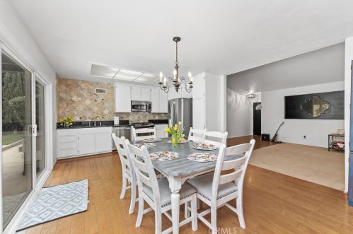 6750 Charing St, Simi Valley CA 93063-3926 exterior