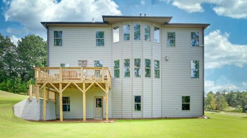 1081 Hawthorne Cir, Madison, GA 30650-5098