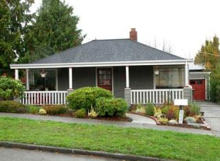 1808 Elmgrove St, Seattle, WA 98106-1877