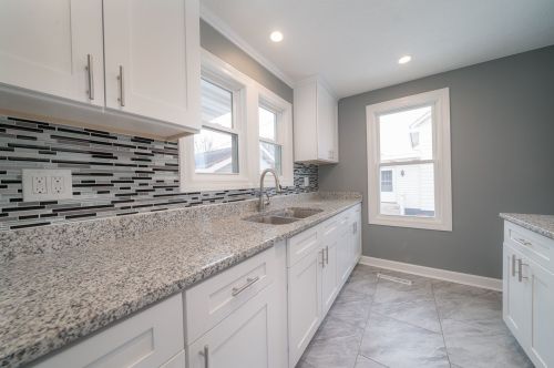 252 Harrison Ave, South Beloit, IL 61080-1404