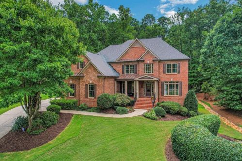 5425 Noble Valley Ct, Suwanee, GA 30024-3447