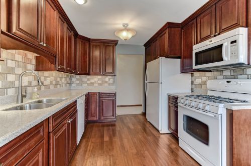 1491 Whitespire Ct, Naperville, IL 60565-2032