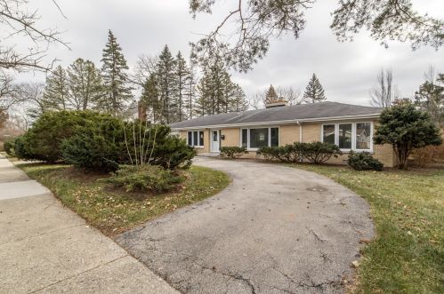 1241 Deerfield Rd, Bannockburn IL  60015-4170 exterior