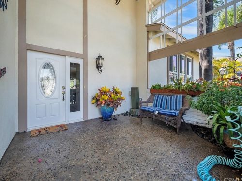 884 Greengrove St, Orange, CA 92866-3404