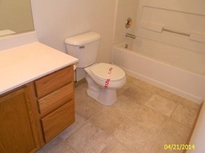 1119 Silverstone Dr, Carpentersville, IL 60110-1186