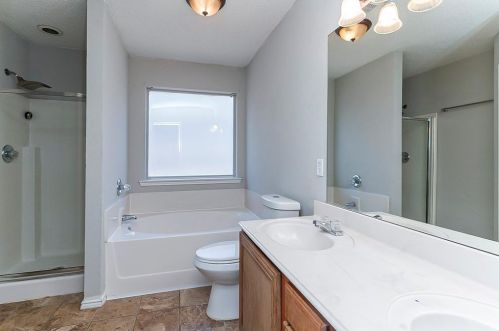 9964 Long Rifle Dr, Fort Worth TX  76108-4170 exterior