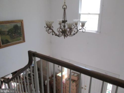 12 Hamilton Ct, Trenton NJ  08648-1553 exterior