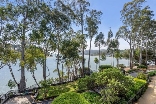 46 De Silva Island Dr, Mill Valley, CA 94941-3024