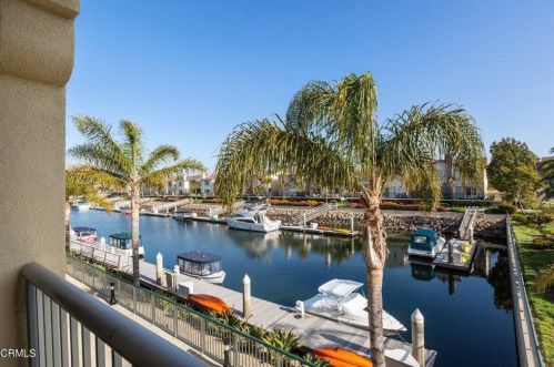 4322 Tradewinds Dr, Oxnard, CA 93035-1404