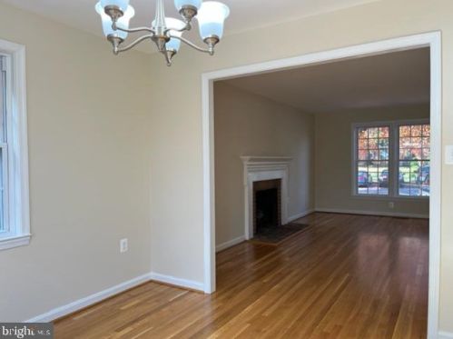 7029 Leestone St, Springfield VA  22151-3517 exterior