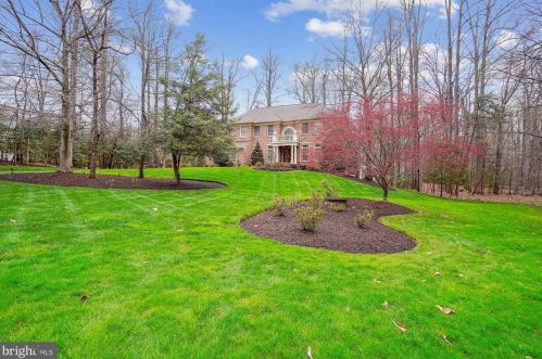 3401 Nathaniel Oaks Ct, Herndon, VA 20171-1733