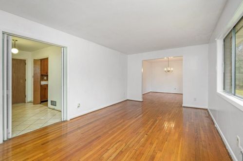 558 Larchmont Dr, Atlanta GA  30318-7112 exterior