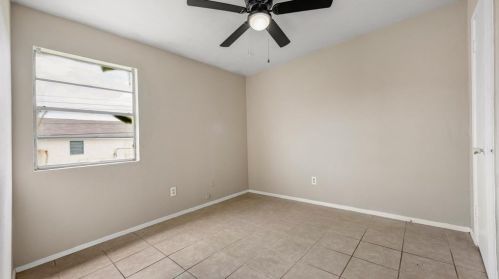 2708 Evergreen Cir, Bryan TX  77801-1852 exterior