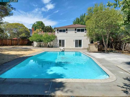 1772 Elmhurst Ln, Concord CA  94521-2017 exterior