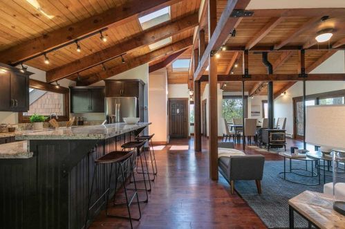 12116 Highland Ave, Truckee CA  96161-1721 exterior