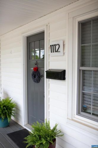 1112 Montrose Ave, Charlottesville VA  22902-6236 exterior