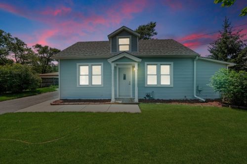 442 Park St, Bensenville, IL 60106-3119