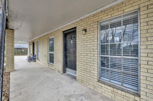 1500 3rd St, Conroe, TX 77301-4549