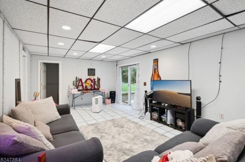 35 Olde York Rd, Dover NJ  07869-2720 exterior