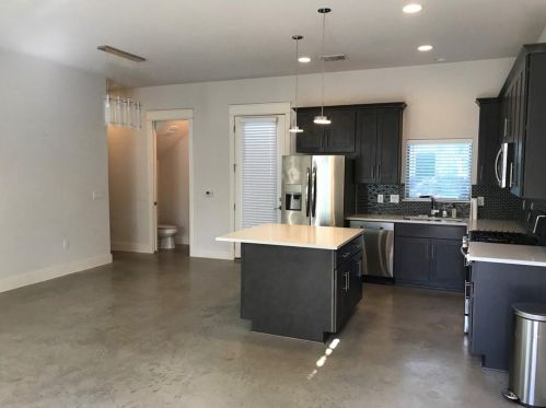 904 54th St, Austin, TX 78751-1706