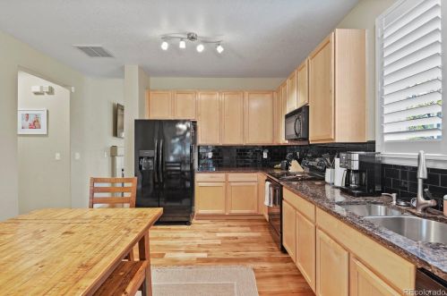 1150 Fultondale Ct, Denver CO  80018-6083 exterior