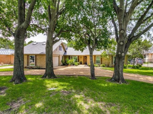7012 Creek Bend Rd, Dallas, TX 75252-5802
