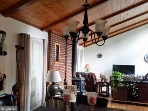 308 Hillside Dr, Locust Grove, VA 22508-5244