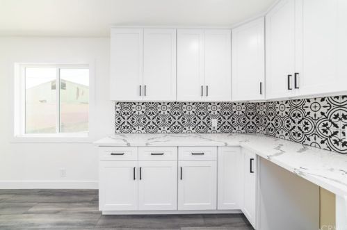 9357 Bellegrave Ave, Riverside CA  92509-2738 exterior